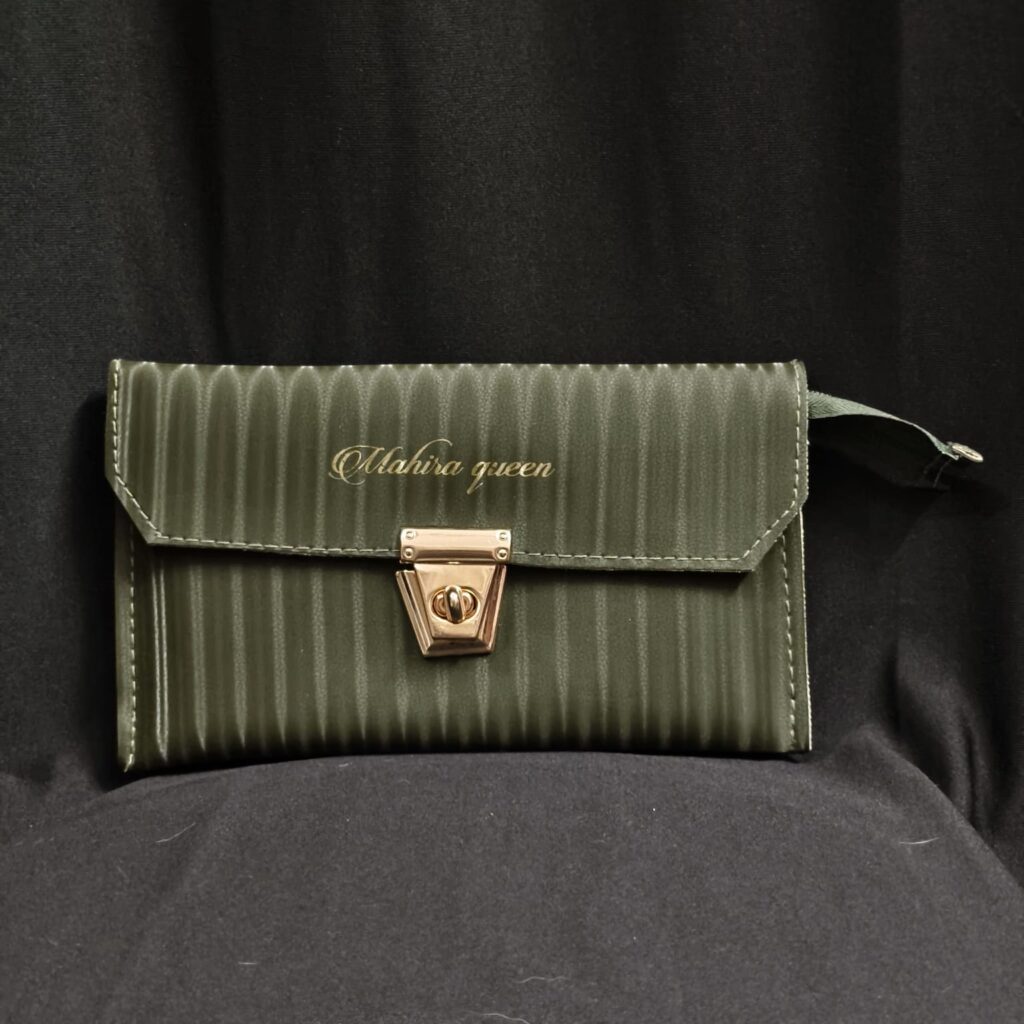 Mahira Queen Velvet Finish Money Purse.. Deep Green