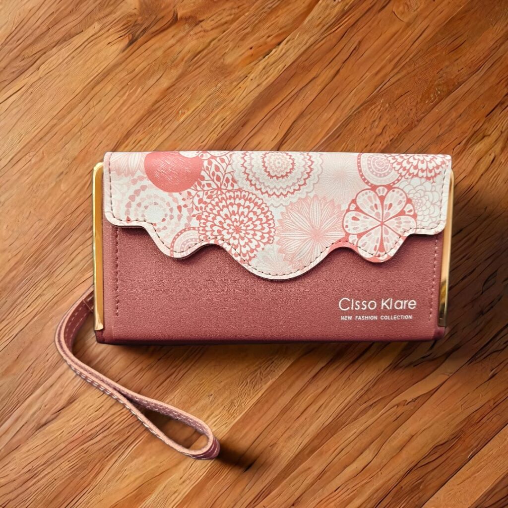 Clsso Klare.. Money Purse.. Slick Design.. Muddy Red