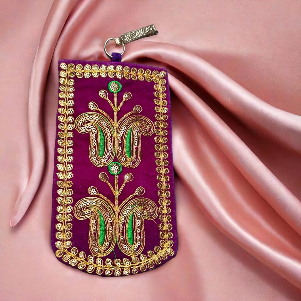 Designer Mobile Pouch